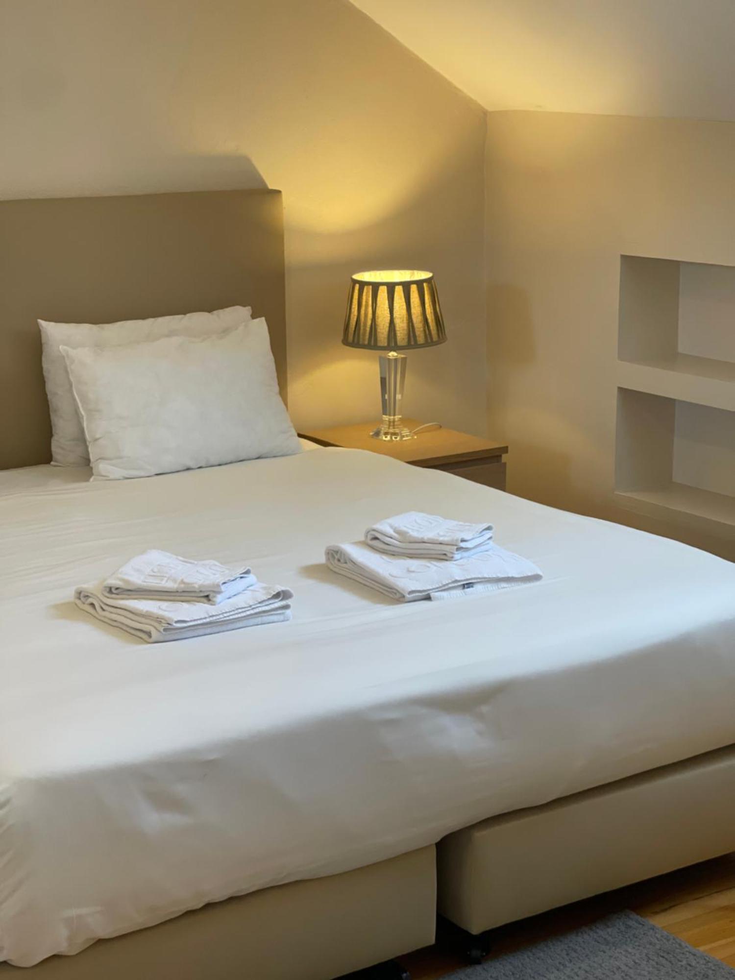 Beautiful Apartment Bairro Alto - River View Lisbon Luaran gambar